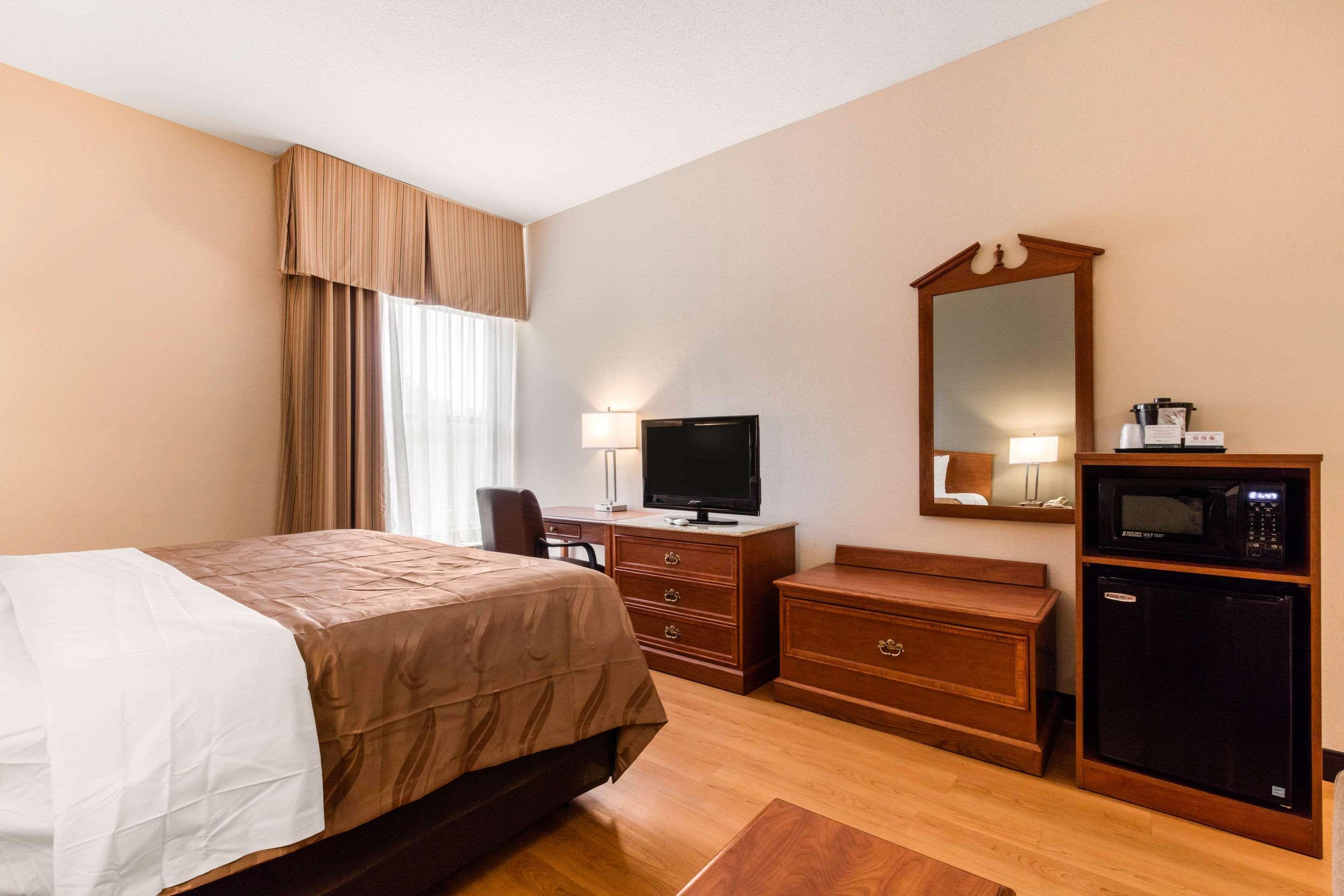 Quality Inn Valley - West Point Экстерьер фото