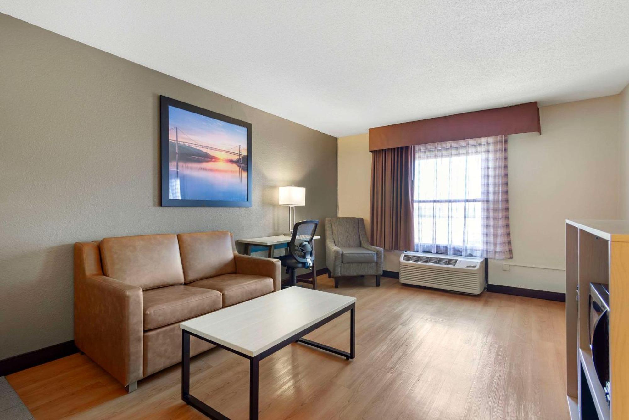 Quality Inn Valley - West Point Экстерьер фото