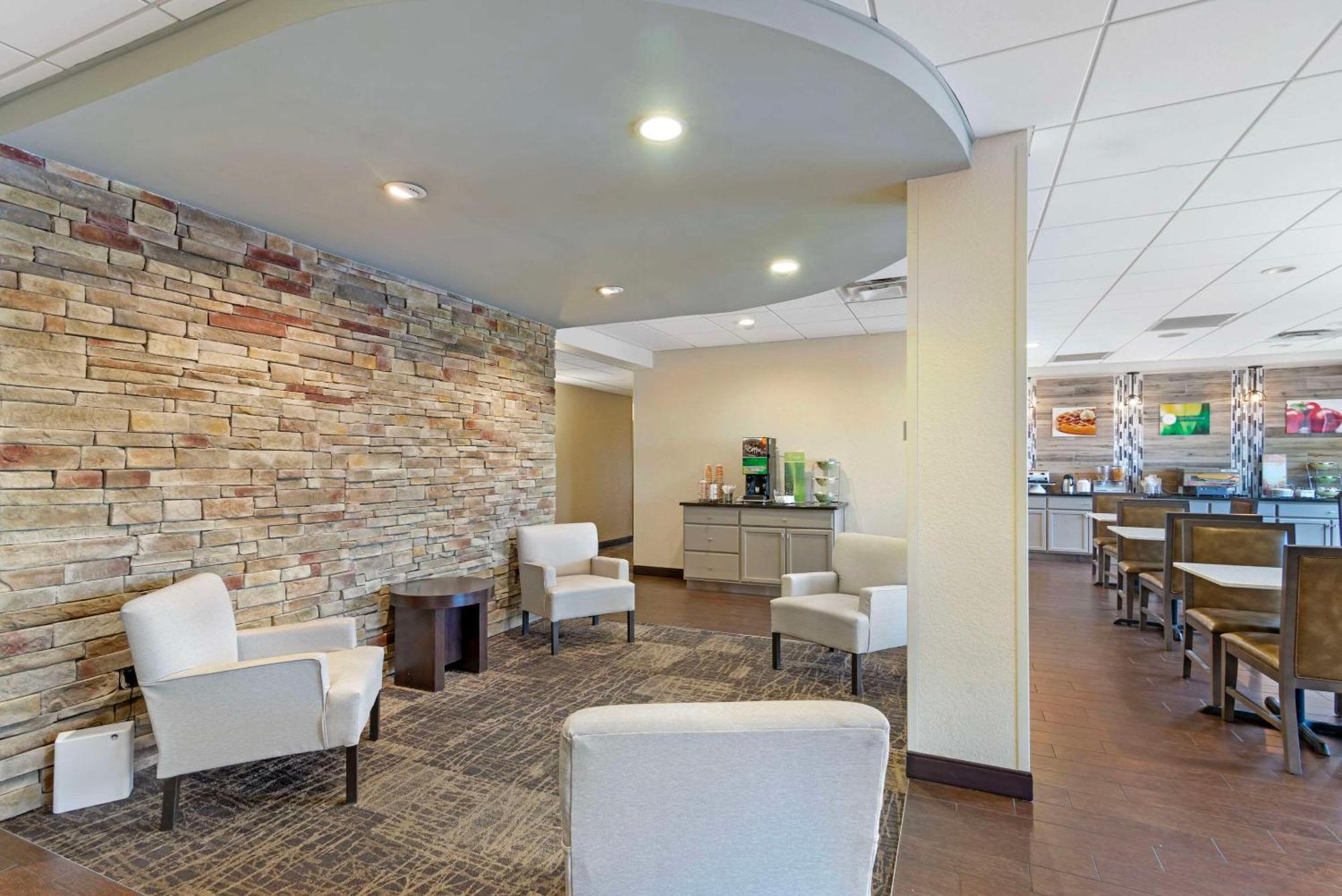 Quality Inn Valley - West Point Экстерьер фото